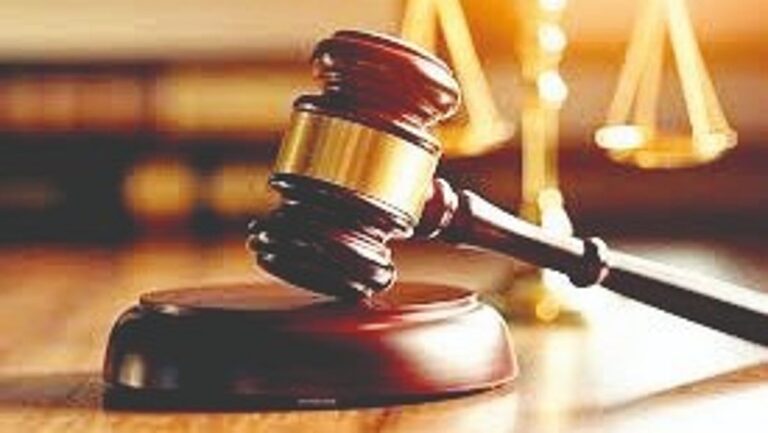 court-hammer